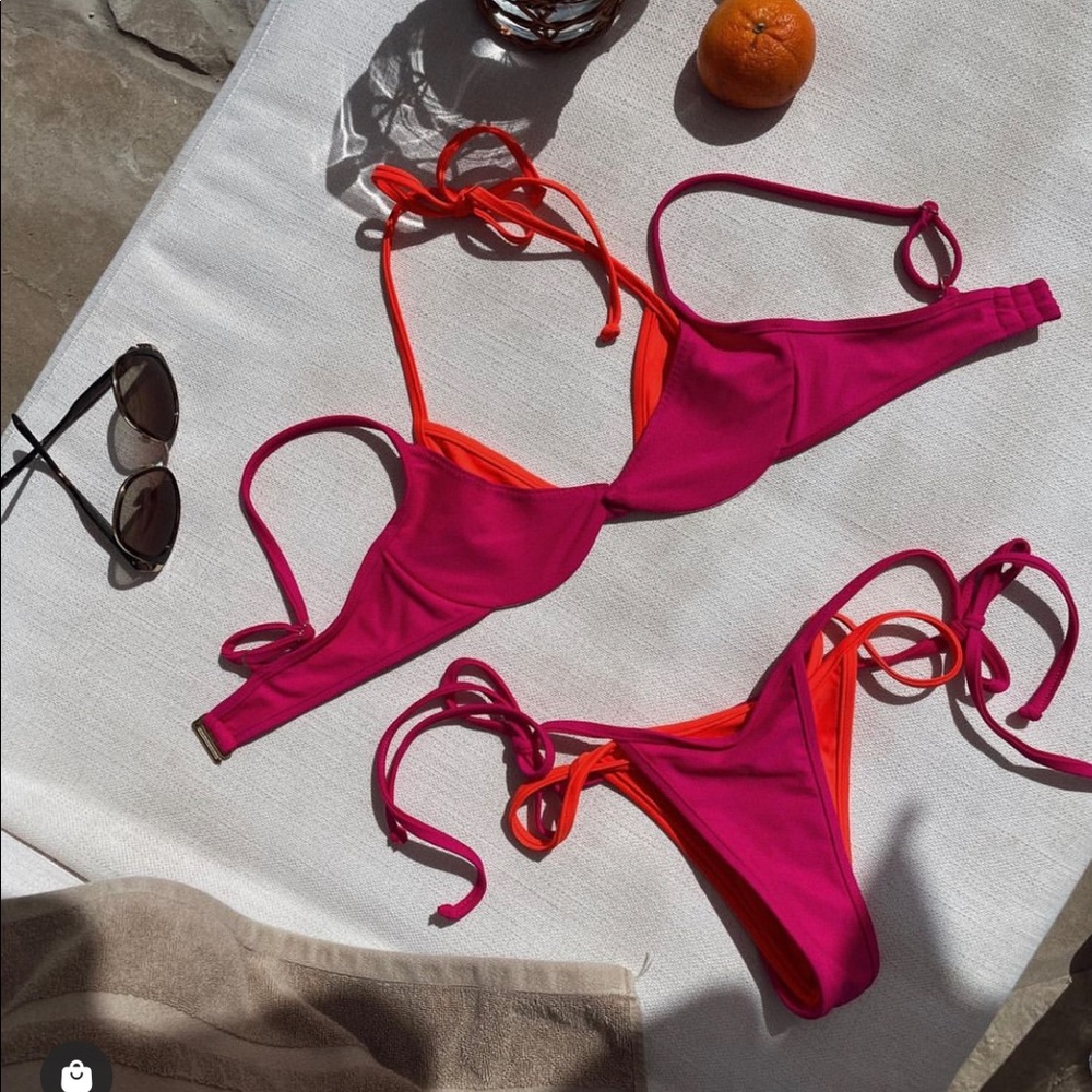 Same los angeles Bikini